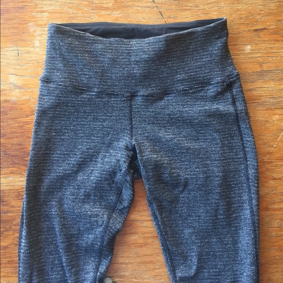 Grey Knit lululemon Leggings - Picture 3 of 8